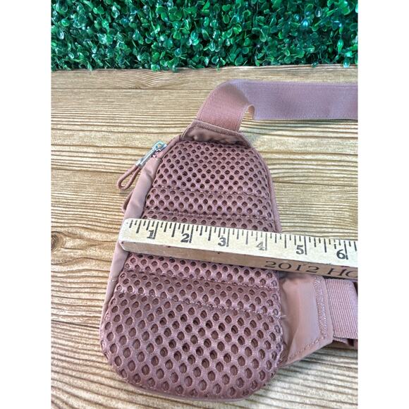 Nike Sportswear Essentials Crossbody Bag Mineral Clay Color BTS Travel Gift - Picture 4 of 13
